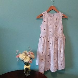 Little girl's dress
